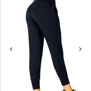 Fabletics Daria Jogger